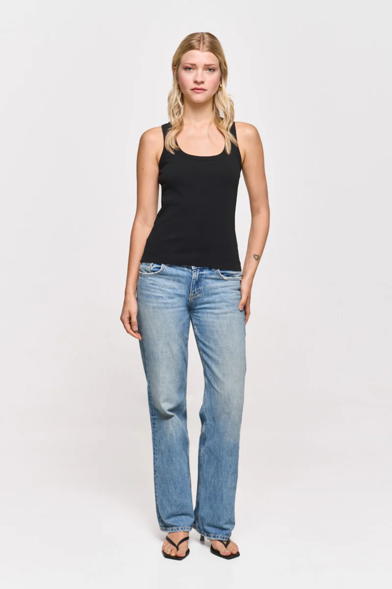 Basic Geripptes Top in Schwarz - Image 10