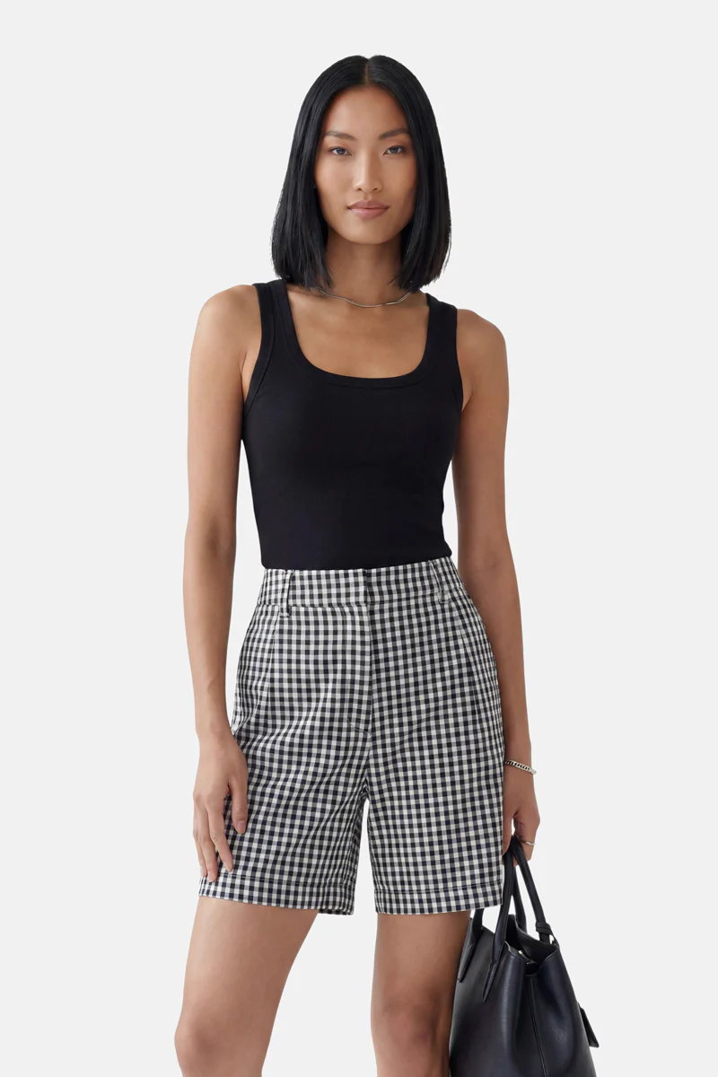Basic Geripptes Top in Schwarz - Image 6