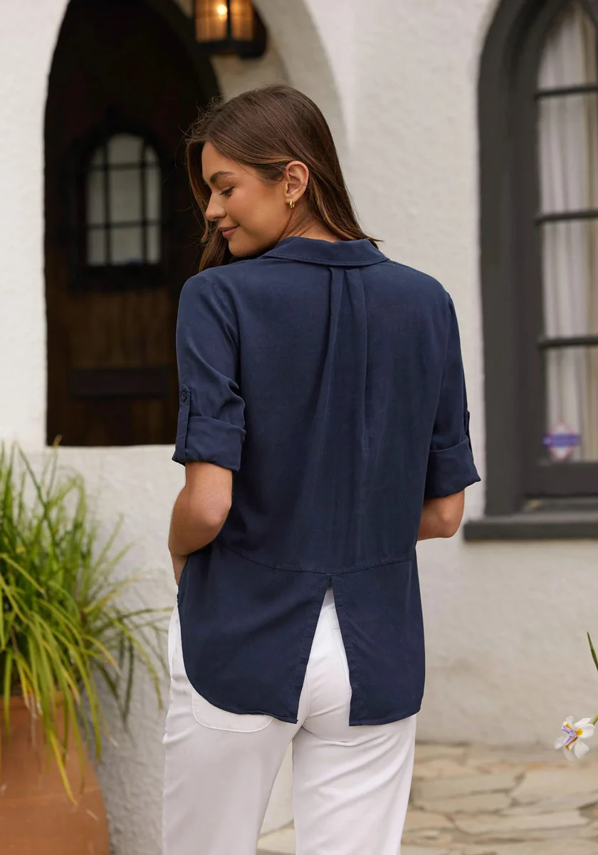 Blaue Hemdbluse mit Rückenschlitz - Image 4
