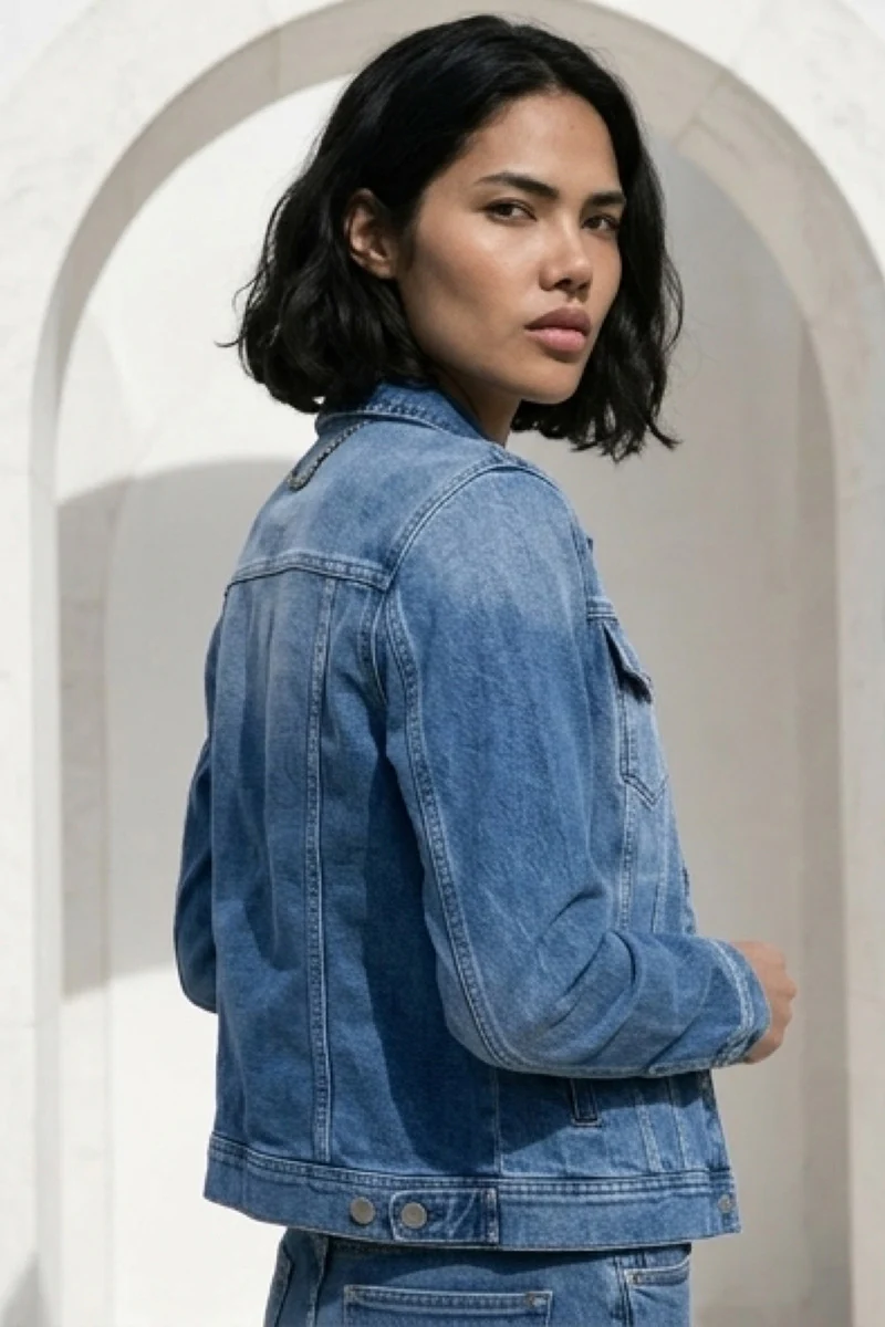 Kurze Jeansjacke - Image 5