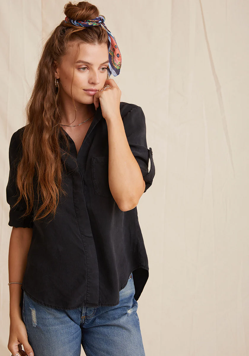 Schwarze Hemdbluse mit Rückenschlitz - Image 7